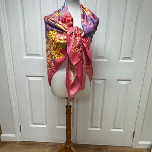 G Meadows Psychedelic Flowers Design Silk‎ Scarf - Size 54" x 50" - NEW in Bag.